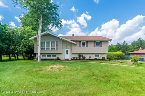 407 Linderman Ave, Ulster, NY 12401