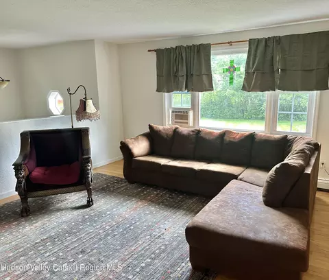36 Susi Oval, Modena, NY 12548 photo 7