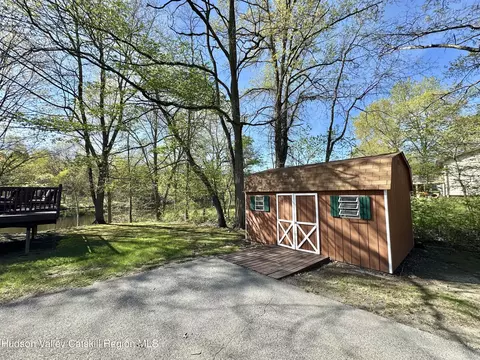 36 Susi Oval, Modena, NY 12548 photo 23