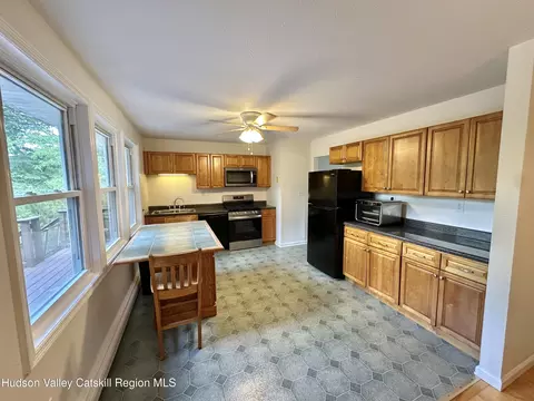36 Susi Oval, Modena, NY 12548 photo 8