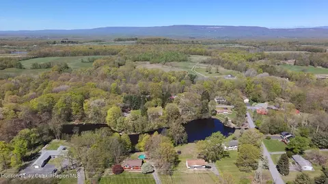 36 Susi Oval, Modena, NY 12548 photo 29