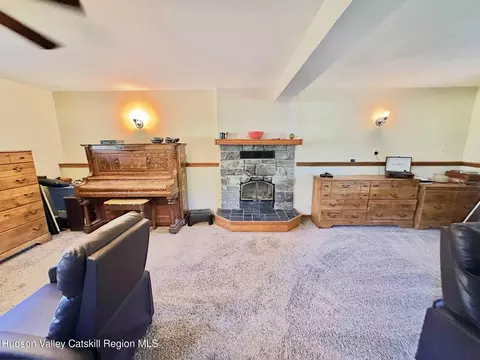 36 Susi Oval, Modena, NY 12548 photo 20
