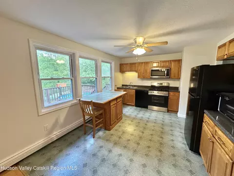 36 Susi Oval, Modena, NY 12548 photo 9