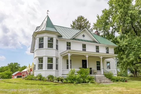 95 Lower Post Rd, Ghent, NY 12075