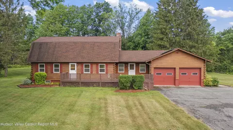 275 Church Ave, Germantown, NY 12526