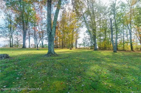 9 Low Rd, Shawangunk, NY 12589 photo 4