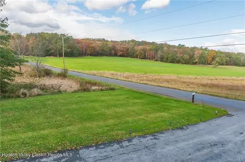 9 Low Rd, Shawangunk, NY 12589 photo 7