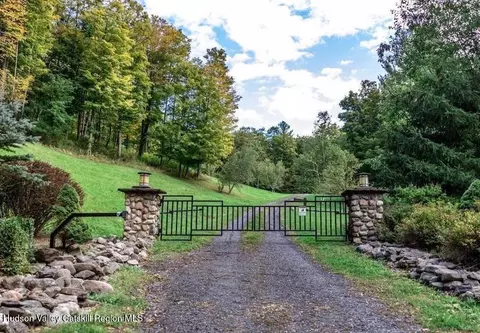 69 County Rte 24, Chatham, NY 12037