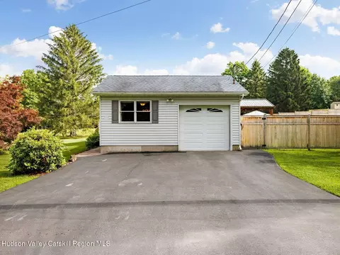 Exterior - 11 Hoppenstedt Rd, Wallkill, NY 12589 photo 3 of 10