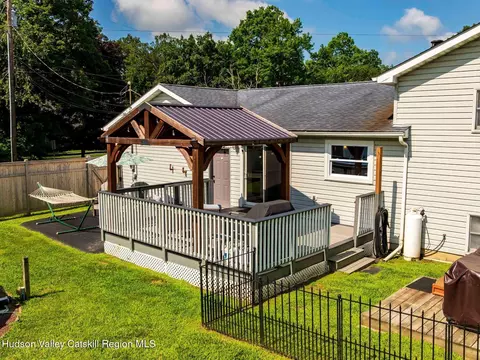 Exterior - 11 Hoppenstedt Rd, Wallkill, NY 12589 photo 7 of 10