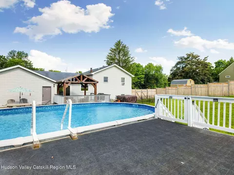 Exterior - 11 Hoppenstedt Rd, Wallkill, NY 12589 photo 8 of 10