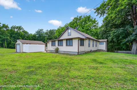 283 Hawleys Corners Rd, Highland, NY 12528
