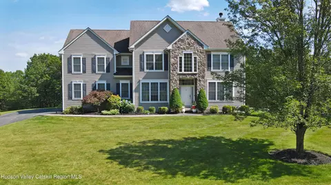 10 Heather Rdg, Highland Mills, NY 10930