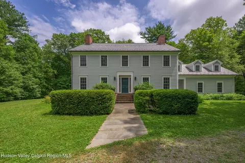 7 Partridge Dr, Austerlitz, NY 12017