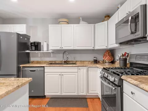 Kitchen - 15 Pine St, Cairo, NY 12413 photo 3 of 3