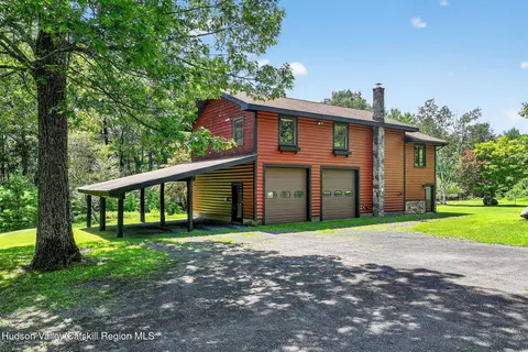 90 Aarons Way, Mount Tremper, NY 12457