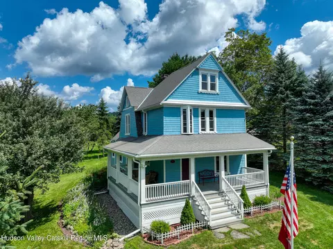 221 S Gilboa Rd, Gilboa, NY 12076