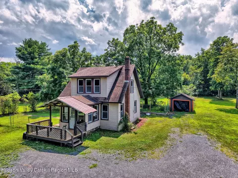 59 S Lincoln Dr, Cairo, NY 12413