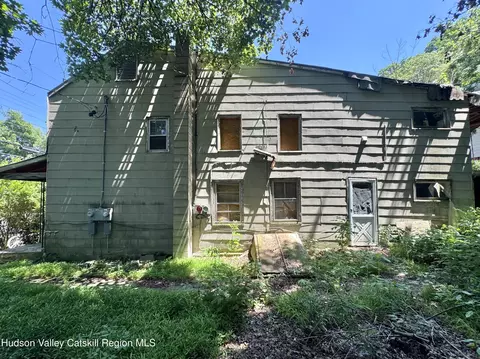 67 W Bridge St, Catskill, NY 12414