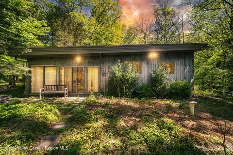 1502 Sawkill Rd, Woodstock, NY 12409