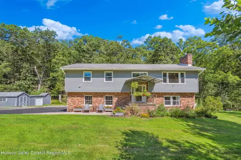 60 Gallis Hill Rd, Kingston, NY 12401