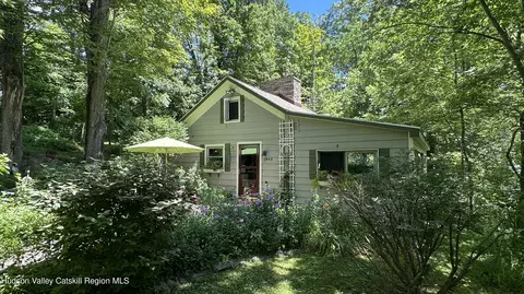 2448 Lucas Turnpike Tpke, High Falls, NY 12440