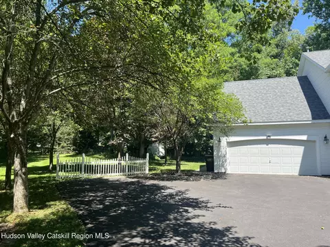 Exterior - 48 Westphal Dr, Bethlehem, NY 12054 photo 14 of 14