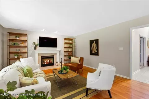 Entry Way - 48 Westphal Dr, Bethlehem, NY 12054 photo 2 of 9