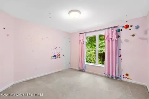 Bedroom - 48 Westphal Dr, Bethlehem, NY 12054 photo 4 of 5
