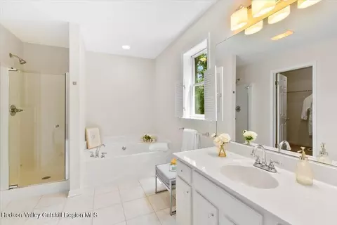 Bath - 48 Westphal Dr, Bethlehem, NY 12054 photo 1 of 3