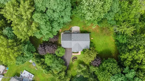 View/Area - 48 Westphal Dr, Bethlehem, NY 12054 photo 2 of 6