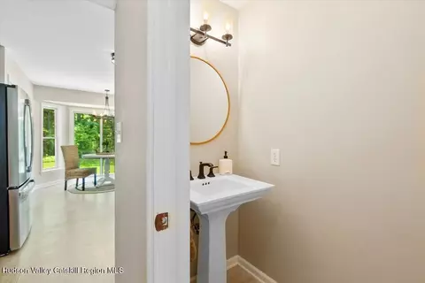Entry Way - 48 Westphal Dr, Bethlehem, NY 12054 photo 5 of 9