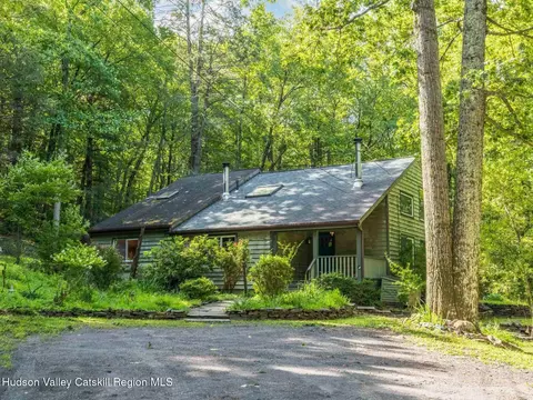 92 Erikas Walk, Mount Tremper, NY 12457
