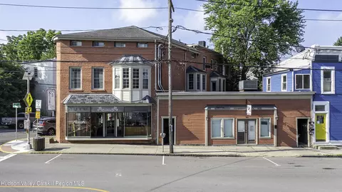 45-49 8th Street St, Hudson, NY 12534