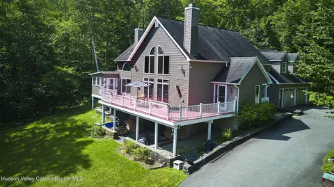 995 State Route 43, Stephentown, NY 12169