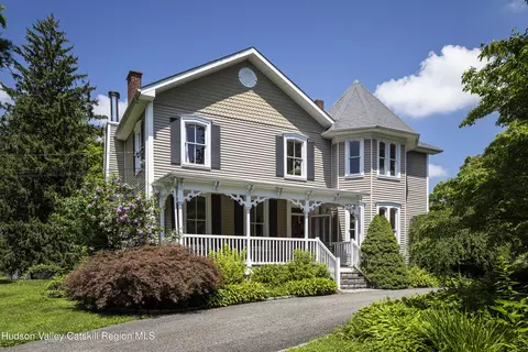 628 Lattintown Rd, Marlboro, NY 12542
