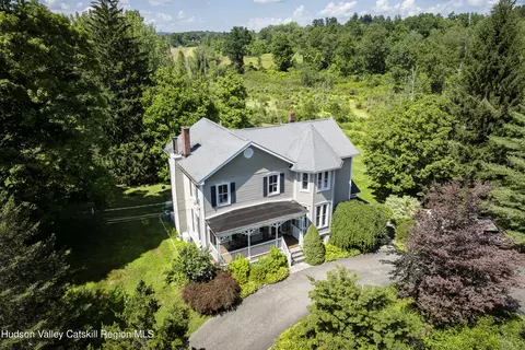 628 Lattintown Rd, Marlboro, NY 12542