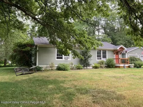 14 Knoth Rd, Wallkill, NY 12589 photo 3