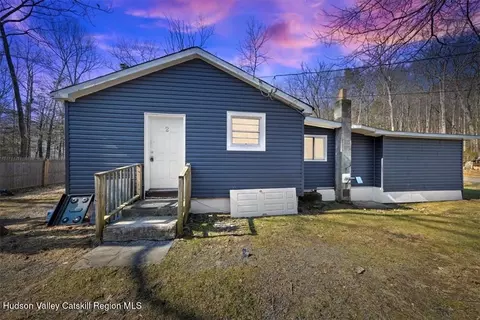 2 Burpo Ln, Kerhonkson, NY 12446