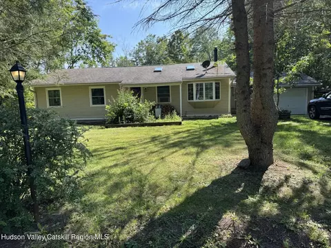 935 Goshen St, Jewett, NY 12444