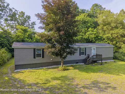 49 Cathy Jo Pl, Accord, NY 12404