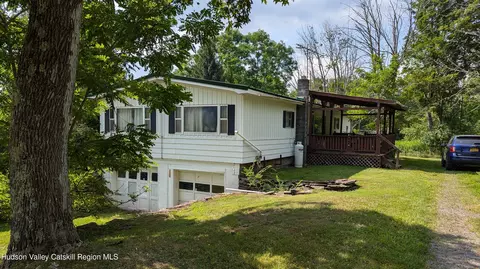 87 Merwin St, Jewett, NY 12444