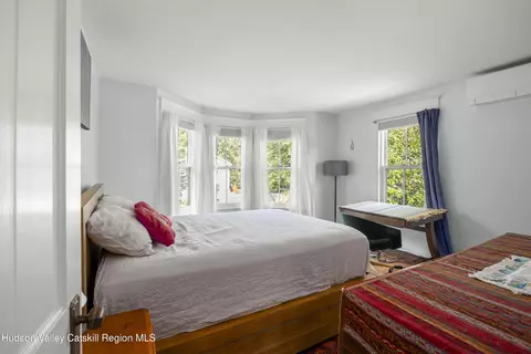 39 Broad St, Kinderhook, NY 12106 photo 16