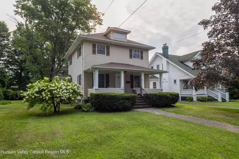 213 Washington Avenue Ave, Saugerties, NY 12477