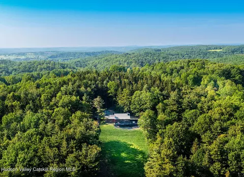 1701 Harlemville Rd, Chatham, NY 12037