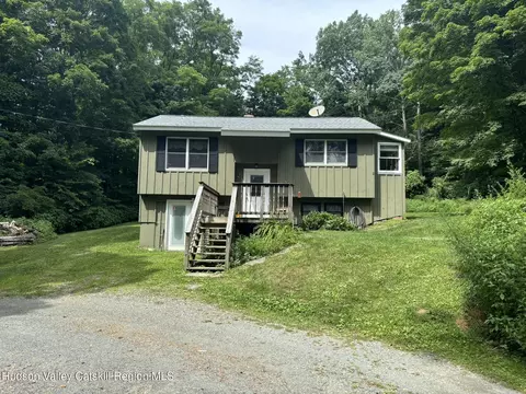 394 Peaceful Valley Rd, Canaan, NY 12029