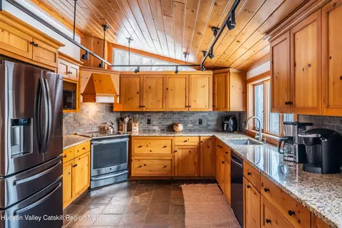 7 Meadow Ln, Windham, NY 12496 photo 8
