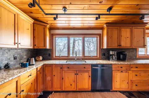 7 Meadow Ln, Windham, NY 12496 photo 9