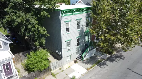 316 State St, Hudson, NY 12534