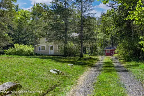 233 Wittenberg Rd, Bearsville, NY 12409
